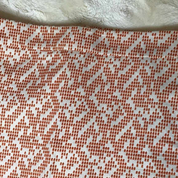 J. Crew Orange Textured Print Pencil Skirt size 2. Like new. - Picture 3 of 7